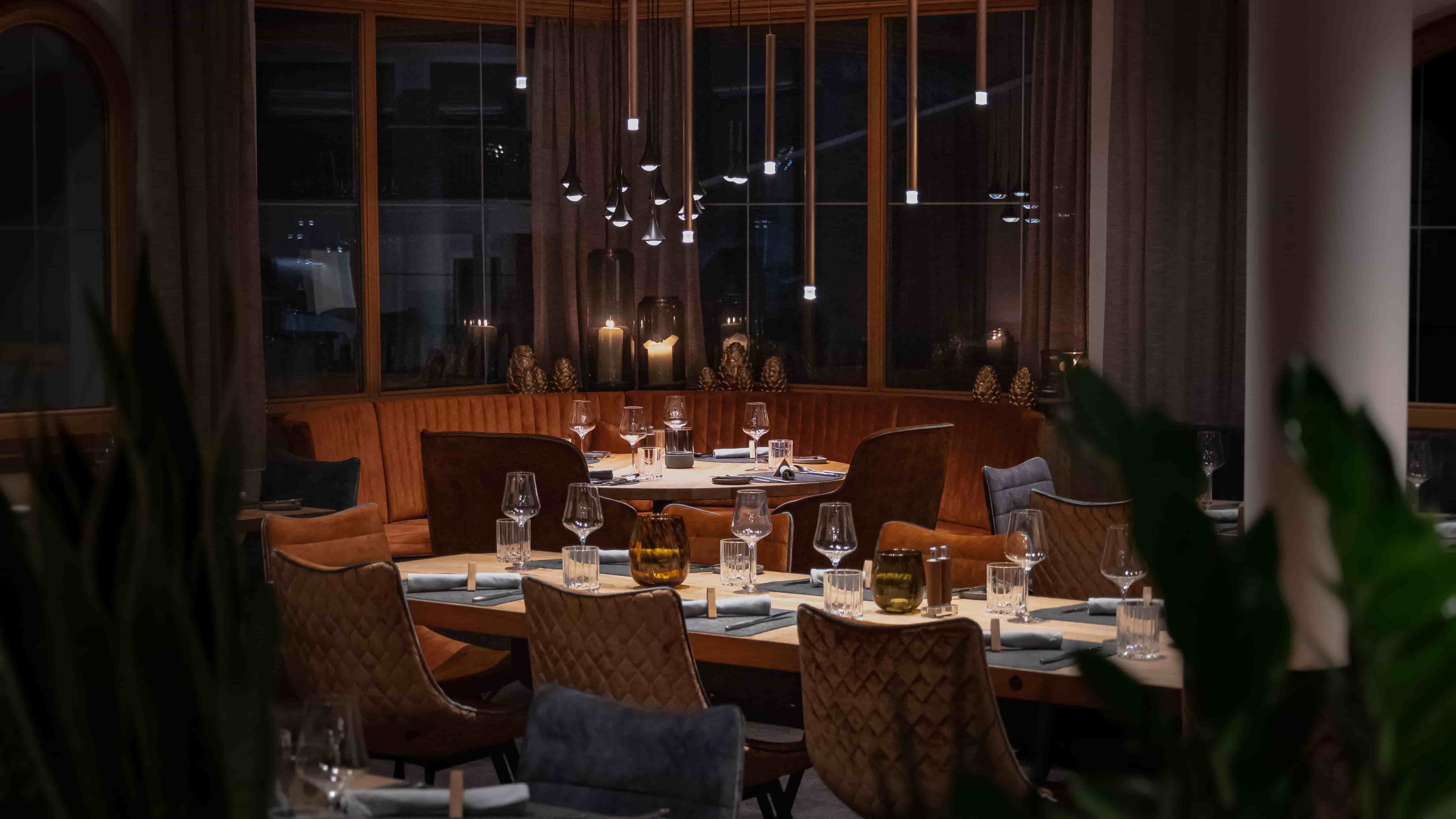 Peak Restaurant Ambience